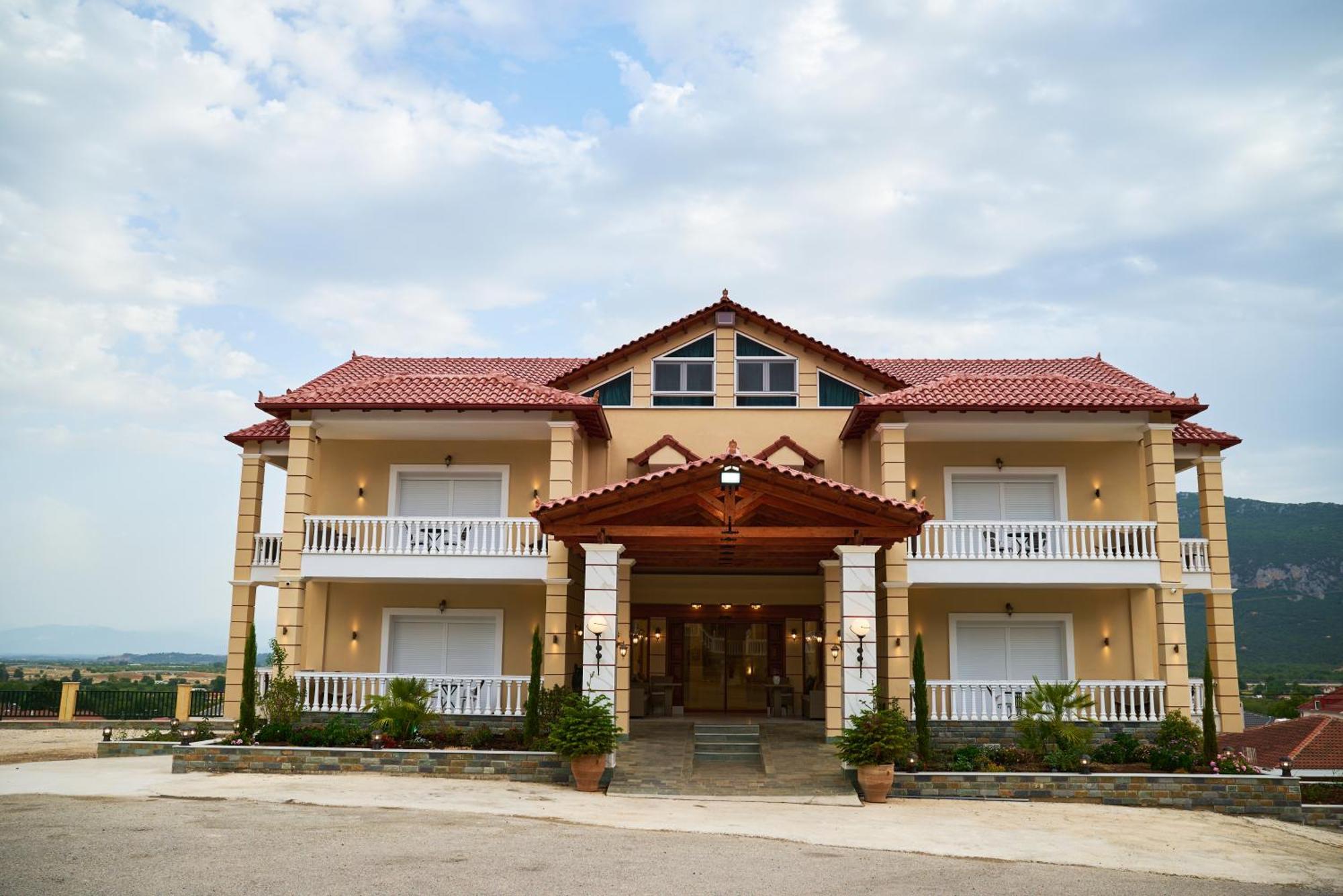 Famissi Suites 1 Kalampáka Ngoại thất bức ảnh