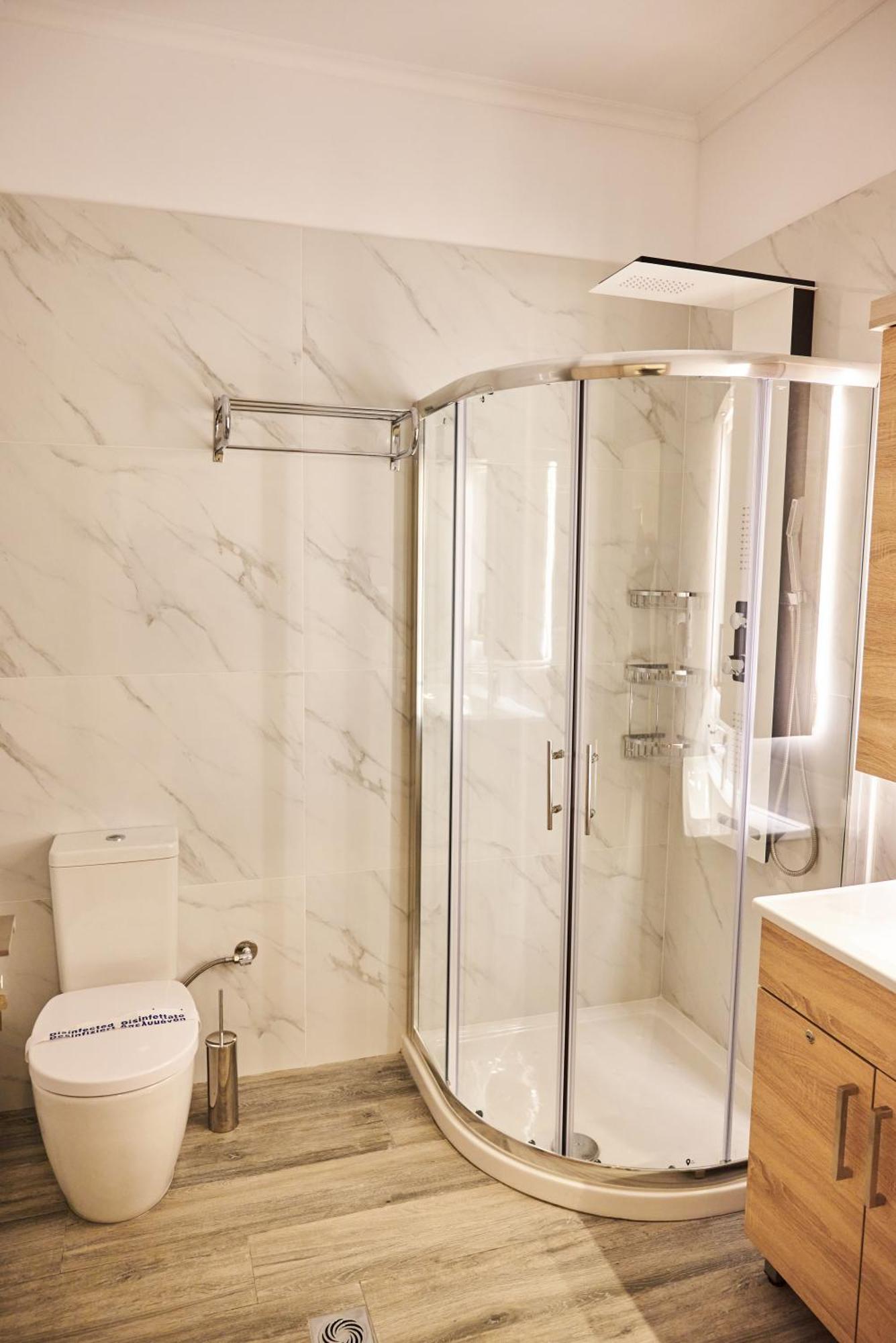 Famissi Suites 1 Kalampáka Ngoại thất bức ảnh